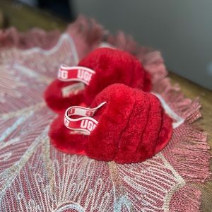 Ugg girl shoes size 6 red sandal